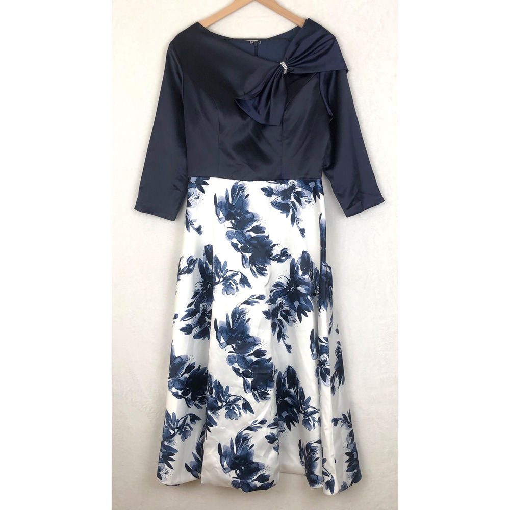 Elegant Navy and White Floral Midi Dress